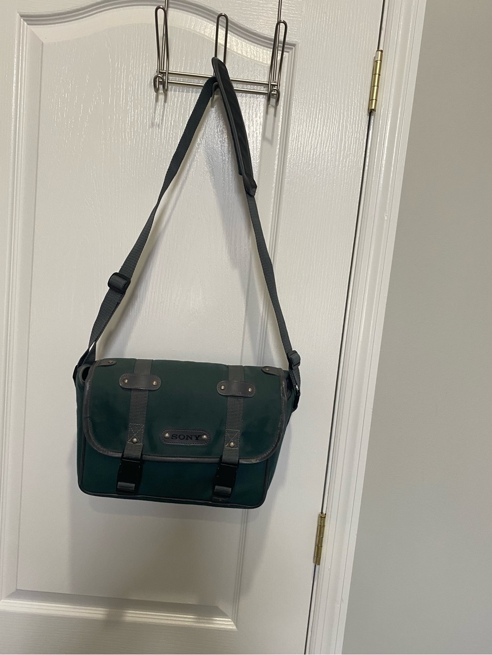 Sony Green and Black Canvas Messenger Satchel
